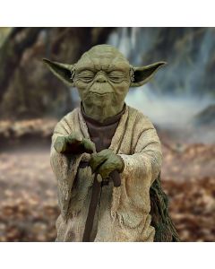 Figurine Star Wars - Yoda Using The Force  Grand Format